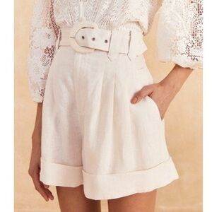 FARM RIO off-white tailored shorts. NEW WITH TAGS! 
Size XS